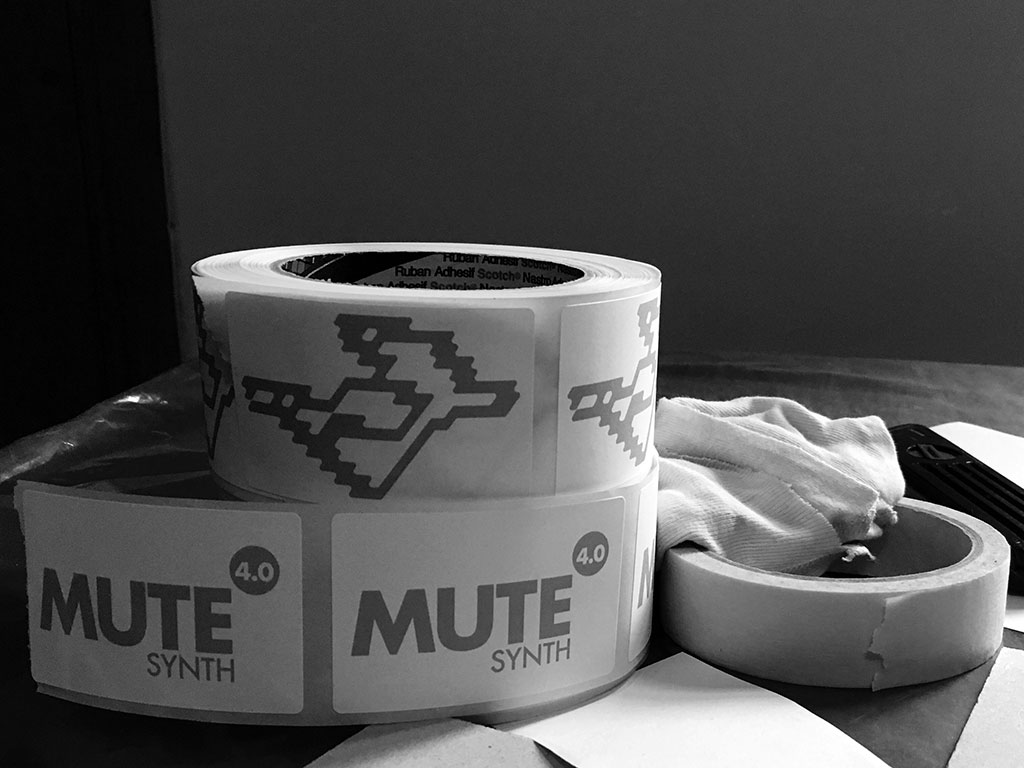 Mute 4.0 Label
