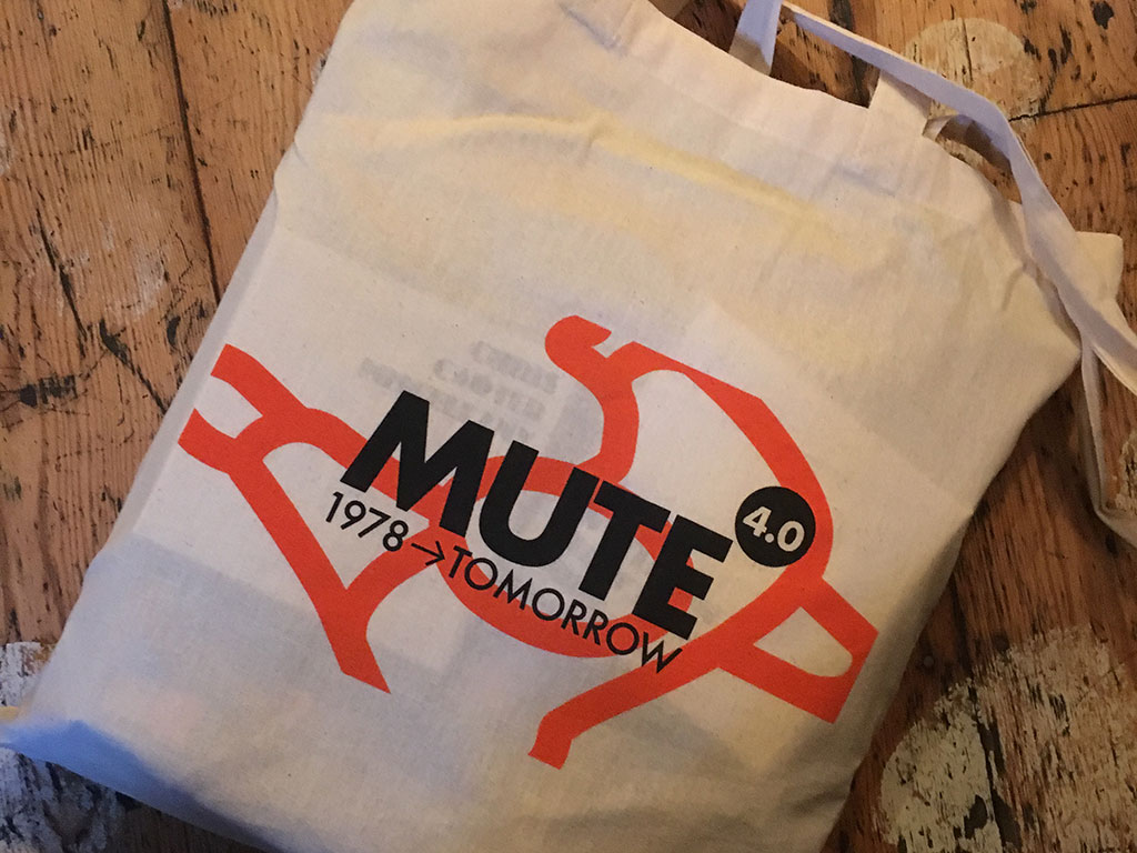 Mute 4.0 Tote Bag